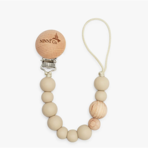 Ninni Co. Toffee Brown Pacifier Clip