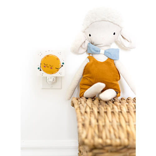 Madame Lune nightlight | Veille sur toi | Decoration | Fabrique 1840 | Canadian Creators | Simons
