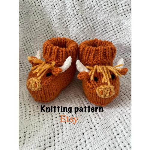 Highland Cow baby boots knitting pattern, farm animal baby booties, coo baby shower gift