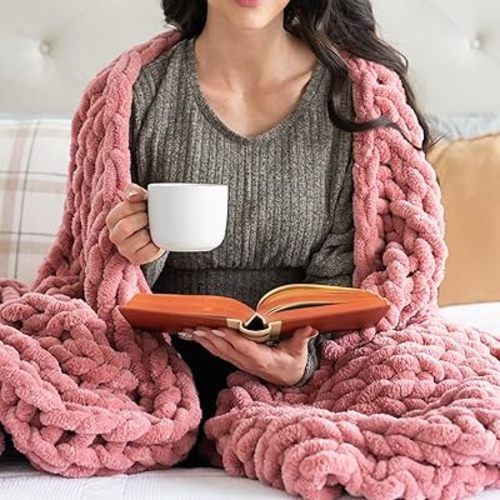 SAMIAH LUXE Pink Chunky Knit Blanket Throw 50x60, Chunky Knit Throw Blanket for Couch, Bed, or Accent Chairs