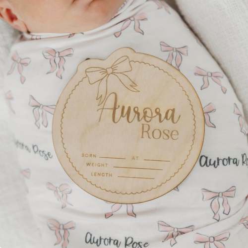 Personalized Wooden Announcement Sign - Lovely Bow