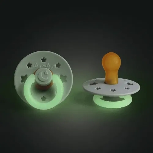 Itzy Soother™ Glow in the Dark Natural Rubber Pacifier - 0-6M – Itzy Ritzy