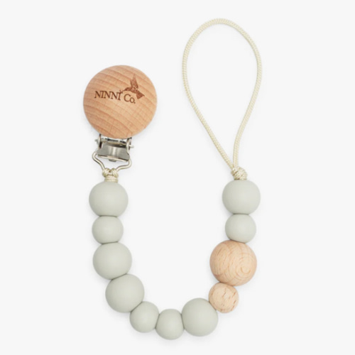 Ninni Co. Mist Gray Pacifier Clip
