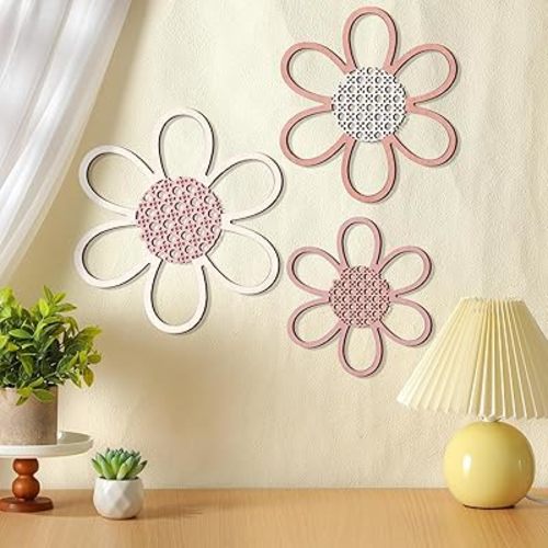 Maitys 3 Pieces Boho Daisy Wall Decor Natural Rattan Flower Wall Hanging Art Wooden Boho Nursery Flowers Decor for Home Nursery(Rustic Color)