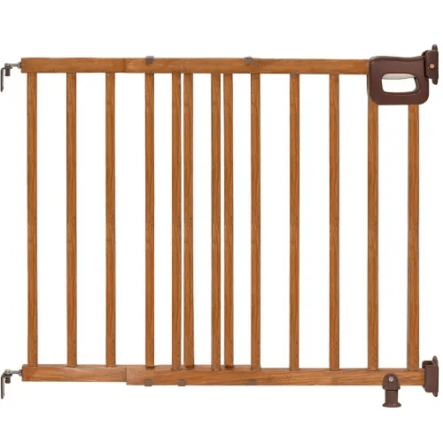 Summer Infant Deluxe Stairway Simple to Secure Wood Gate