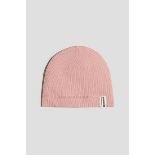 RIBBED BEANIE