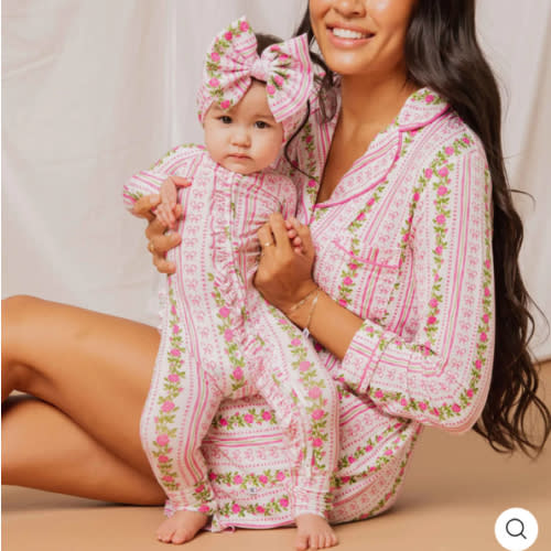 Bowquet of Roses Women's Button Down Nightgown