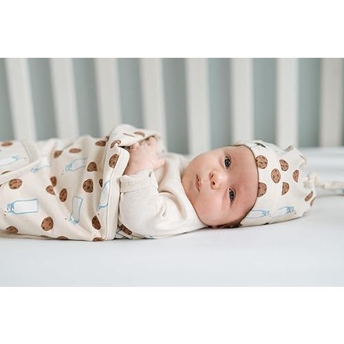 MONICA + ANDY Baby Mini Hospital Cuddle Box, Organic Baby Clothes for Girls & Boys, Coming Home Blanket & Cap, Sustainable Super Soft Fabric for Newborn & Infants