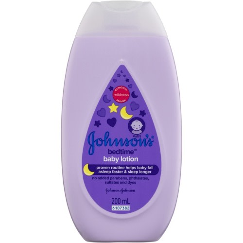 Johnson&apos;s Bedtime Gentle Calming Jasmine &amp; Lily Scented Moisturising Baby Lotion 200mL