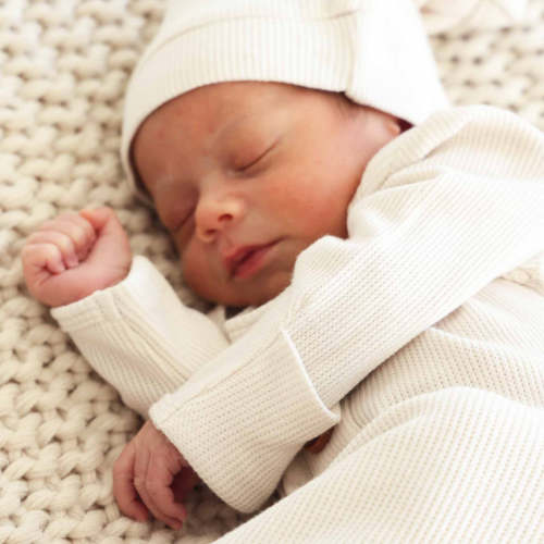 Eggshell Bamboo Waffle Newborn Baby Knot Gown & Hat Set | Caden Lane