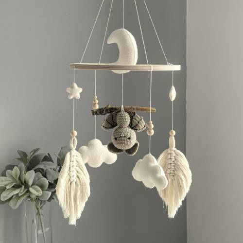 Bat nursery mobile | Yarn baby mobile | Neutral nursery decor
