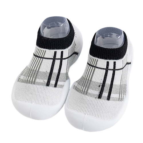 Walking Shoes with No Slip