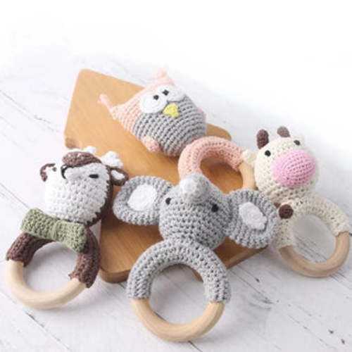 Handmade Smooth Beech Wood Animal Knit Teething Toy | RYAN AND REMI