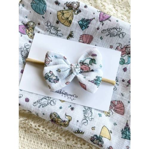Disney Princess Swaddle, Disney Swaddle, Disney Muslin Swaddle Blanket, Muslin Swaddle, Baby Shower Gift, Nursery Gift, Disney Nursery