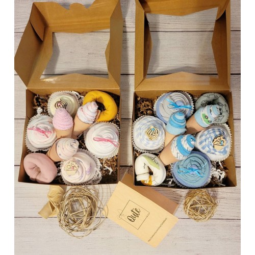 Qute Box of Sweets - 4 bodysuit cupcakes, 2 bib donuts and 3 wash cloth ice creams! Pick the gender - Gender neutral, baby boy or baby girl