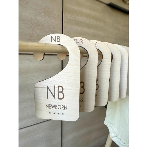 Baby Closet divider, New Born Closet Organizer , Baby Size Organizer , Nursery Decor, Clothing Size Marker Babies, Baby Clothes Size Divider
