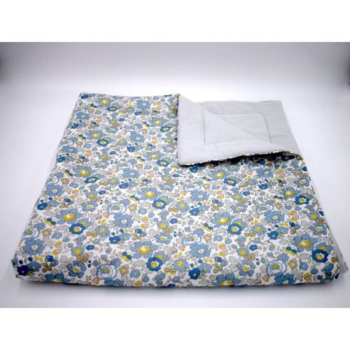 Betsy - Padded baby quilt in Liberty and organic muslin - 5 colours