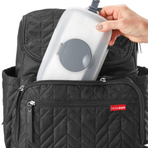 Blush Grab & Go Snug Seal Wipes Case | skiphop.com