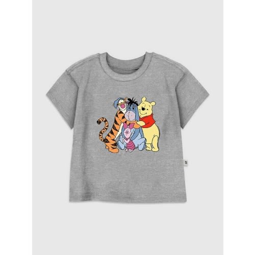Toddler Winnie the Pooh Hugs Graphic T-Shirt