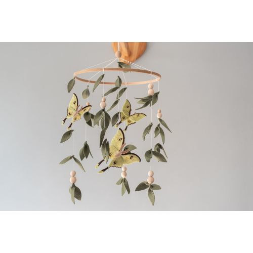Butterfly mobile Lunar moth mobile for crib Woodland baby nursery mobile Baby shower gift for newborn Hanging felt minimalist baby mobile