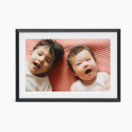 Aura Frames Carver Mat 10.1" WiFi Digital Picture Frame - Black