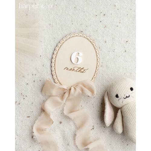 Wooden Lace Ribbon Bow Interchangeable Milestone Cards | Personalize Custom Name, Baby Monthly Milestone Marker, Nursery, Baby Shower Gift