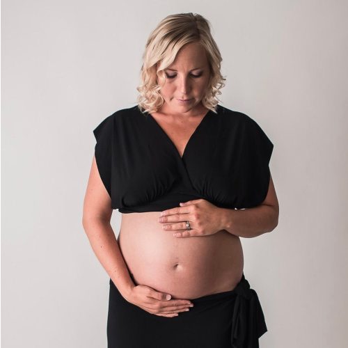 Black Labour Top. Made in Canada. Waterbirth, homebirth, hospital labour outfit. Doula bag