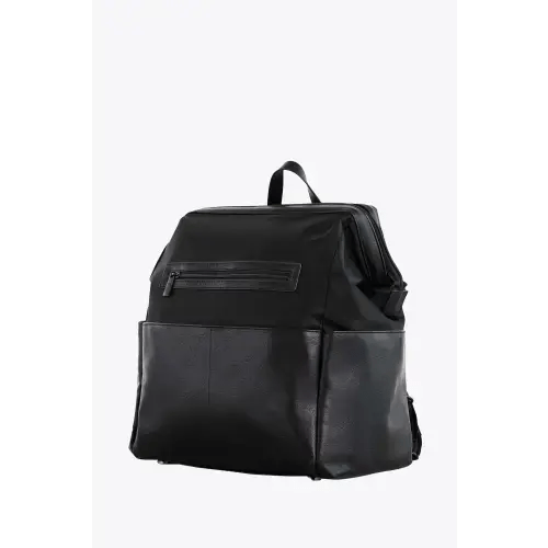 BÉIS 'The Diaper Backpack' in Black - Black Diaper Bag & Diaper Backpack