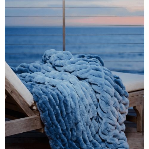 Comfrt - Dreamer Blanket
Color: Blue Hour