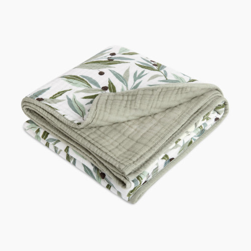 babyletto Quilt in 3-Layer GOTS Certified Organic Muslin Cotton - Olive Branches