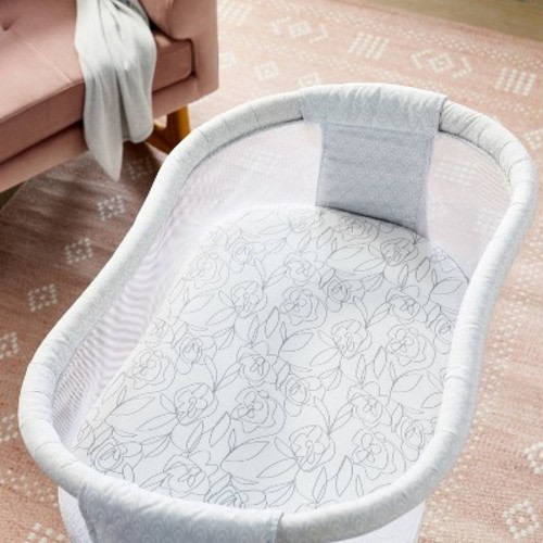 2 Pack Jersey Bassinet Sheet - Cloud Island™ Floral and Solid Light Pink