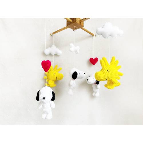 Baby mobile - Amigurumi Snoopy & Woodstock Baby Crib mobile, Snoopy baby mobile, Nursery decor, Snoopy crochet mobile, Snoopy Gift