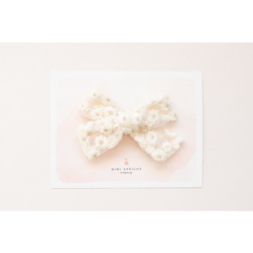 DAISY TULLE floral baby hair bow, white baby bow , newborn bow, girl bow, pinwheel bow, baby headband, nylon hair bow, floral hair bow