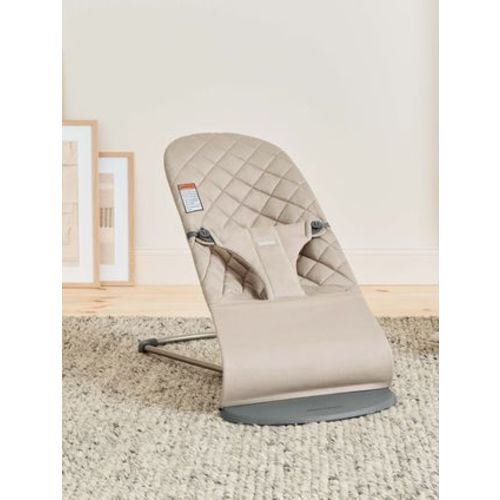 Bouncer Bliss—cozy for your newborn | BabyBjörn