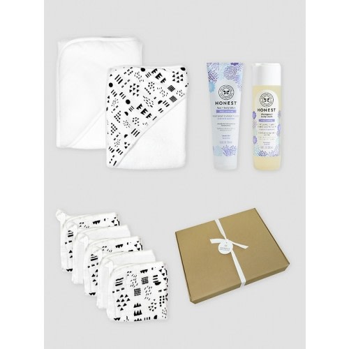Honest Baby Clothing Bubbles and Cuddles 9 Piece Bath Gift Set