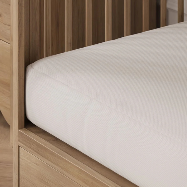Breathable Organic Crib Mattress | 2-Stage Baby Mattresses | Naturepedic