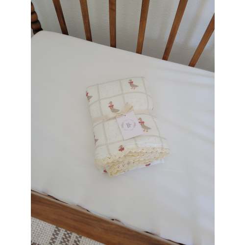 Red Bow Goose QUILTED 6 Layer Gauze Blanket