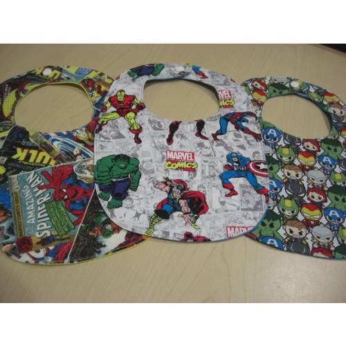 Baby bib super heros made with licensed Marvel fabric, baby gift, gender reveal gift.