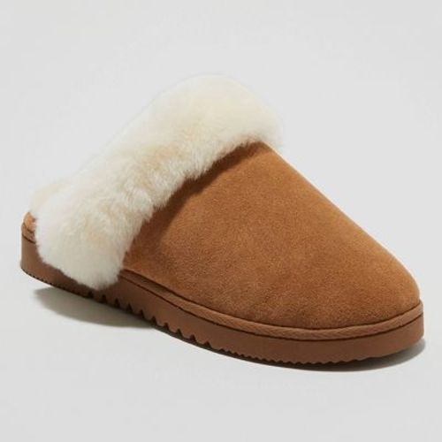 dluxe by dearfoams Women's Shearling Scuff Slippers - Chestnut 9: Indoor/Outdoor Leather Upper