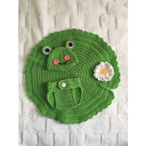 Crochet baby frog photo prop , crochet baby green outfit, crochet baby girl photoprop , crochet baby boy photoprop, newborn frog photography