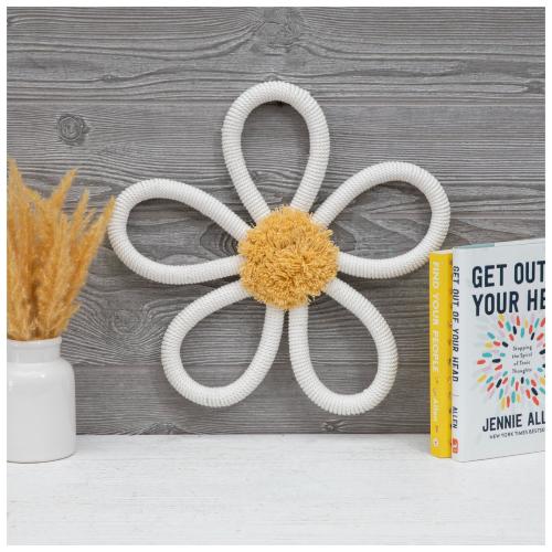 Daisy Rope Wall Decor