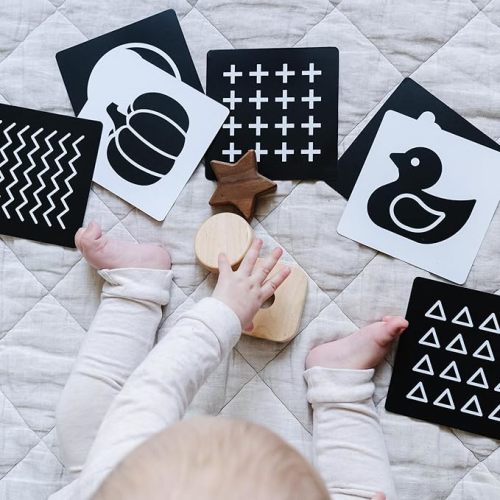 50 Pictures High Contrast Baby Cards Newborn Activities Baby Visual Stimulation Cards Black and White Cards for Newborns Baby Contrast Cards for Infants 0-6 Months Newborn Infants Toys Gift