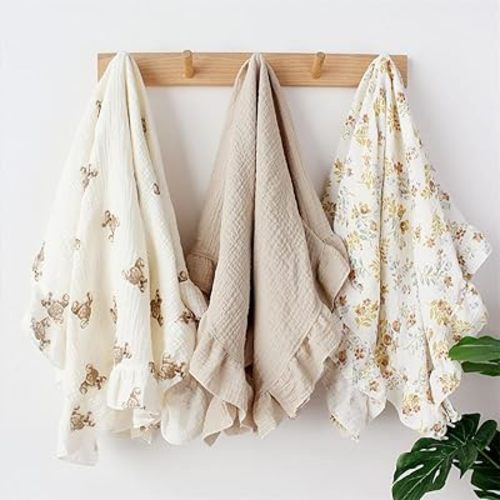 3 Pack Muslin Baby Blanket Newborn Swaddle Wrap Ruffle Nursery Blankets for Boys Girls Unisex Soft Breathable Infant Receiving Blankets Bedding Crib Quilt Stroller Sleeping Cover 35.43’’*27.56’’