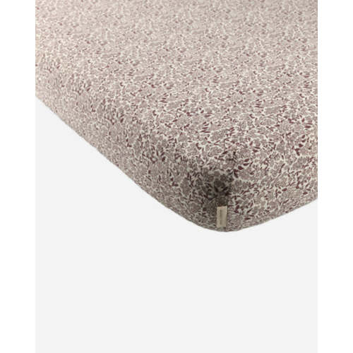 Woven Crib Sheet || Mauve Ditsy
