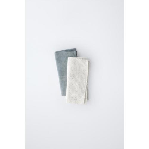 TWO-PACK OF STAR MUSLIN SWADDLES