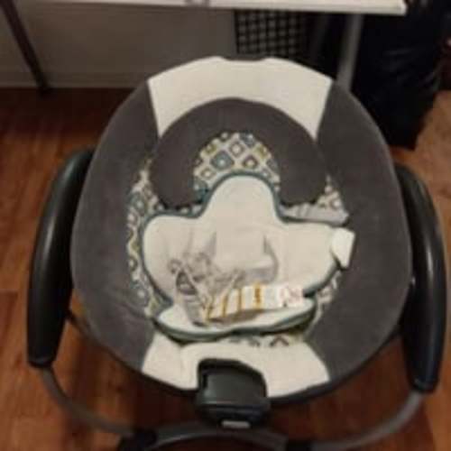 New unused graco baby swing