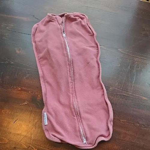 Winter Comfy Cubs Pink Baby Swaddle with Zipper |0-3