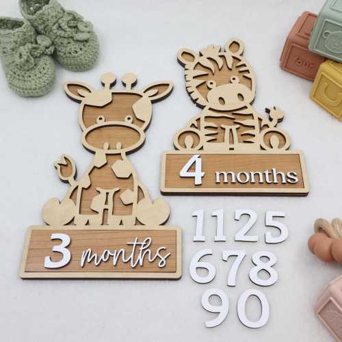 Wooden Interchangeable Giraffe Milestone Markers for Baby Photos | Engraved Wood Monthly Milestone Markers | Personalized Baby Sign