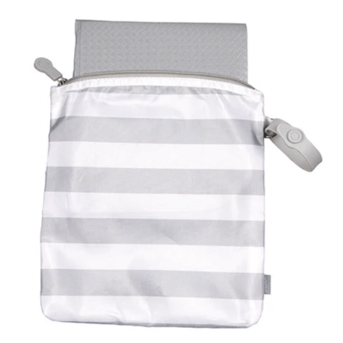 on-the-go changing mat & bag