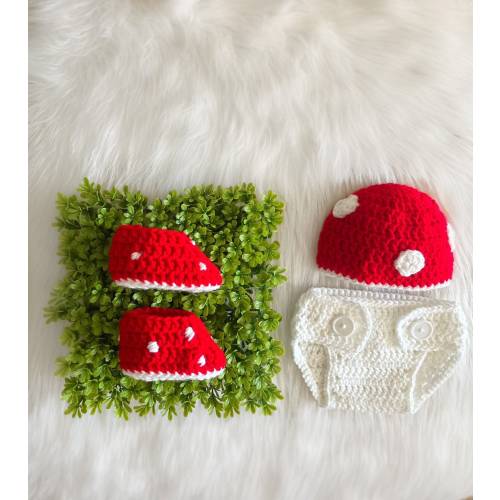 Little Mushroom Outfit , Newborn Photo Prop, infant Crochet Halloween Costume , 3 Piece Outfit, baby outfit props , Hat Diaper Cover Shoes